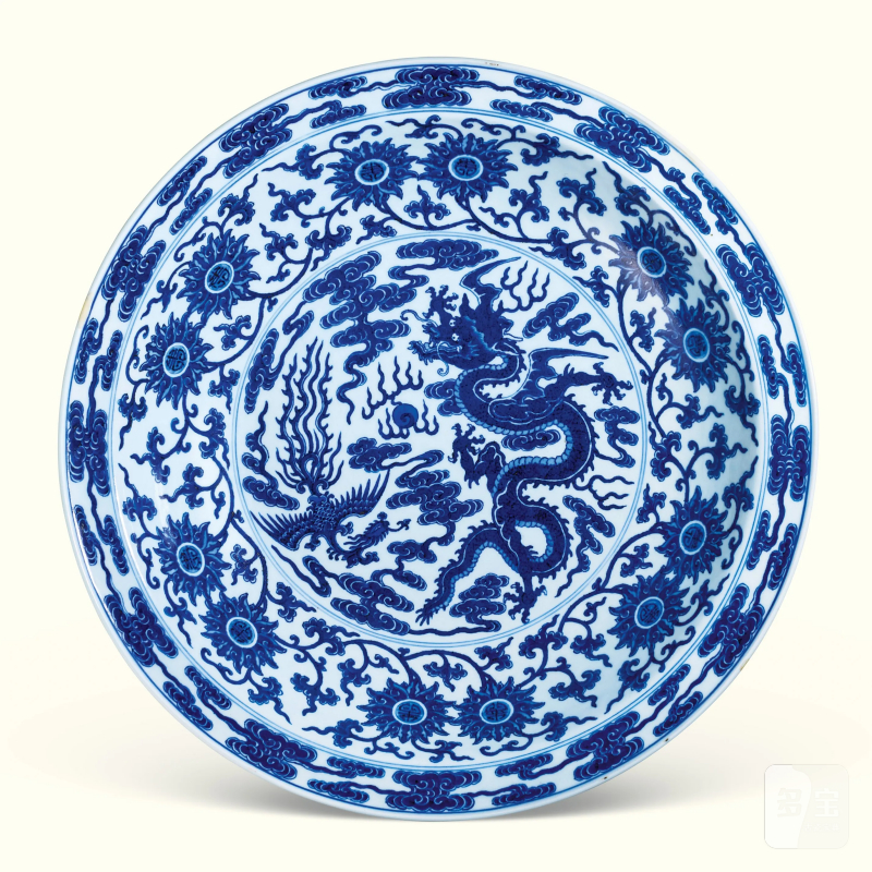 清雍正 仿宣窑青花龙凤献寿纹折沿大盘